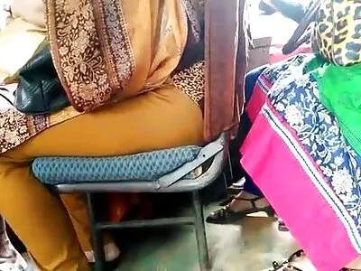 એબીગેઇલ તેના પ્રશિક્ષક વિડિઓ દ્વારા ખેંચાય છે (એબીગેઇલ મેક)