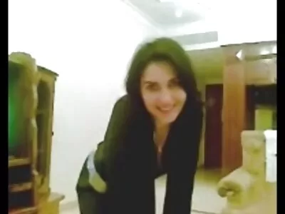 એન્જેલા વ્હાઇટ Fucks આ પ્લમ્બર