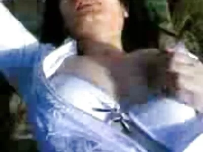 બીચ ટિટ્સ ધ બીચ વિડિઓ (સેલિના સ્ટાર)